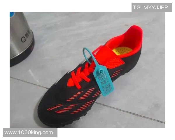 球星赠送足球鞋是否构成违规行为相关解析与探讨