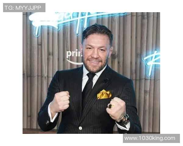 足球巨星惊喜亮相UFC赛场引发观众热烈欢呼